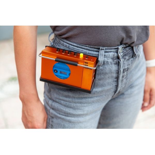 نحن نعيد اللف - مشبك حزام - أسود / فضي