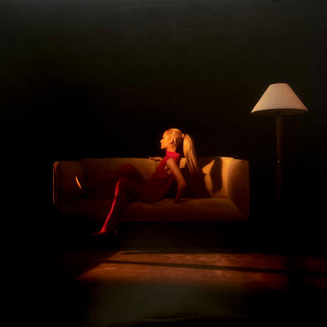 أريانا غراندي - إيترنال سانشاين (الياقوت الأحمر الشفاف، غلاف حصري رقم 4) - ألبوم