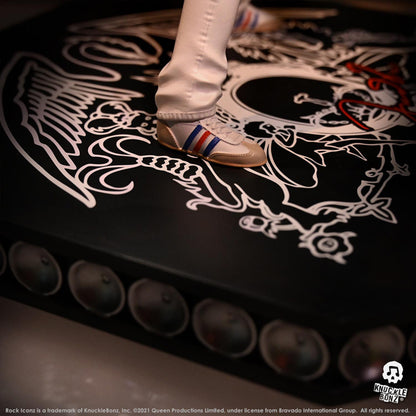 تمثال فريدي ميركوري من فرقة كوين - أيقونات الروك